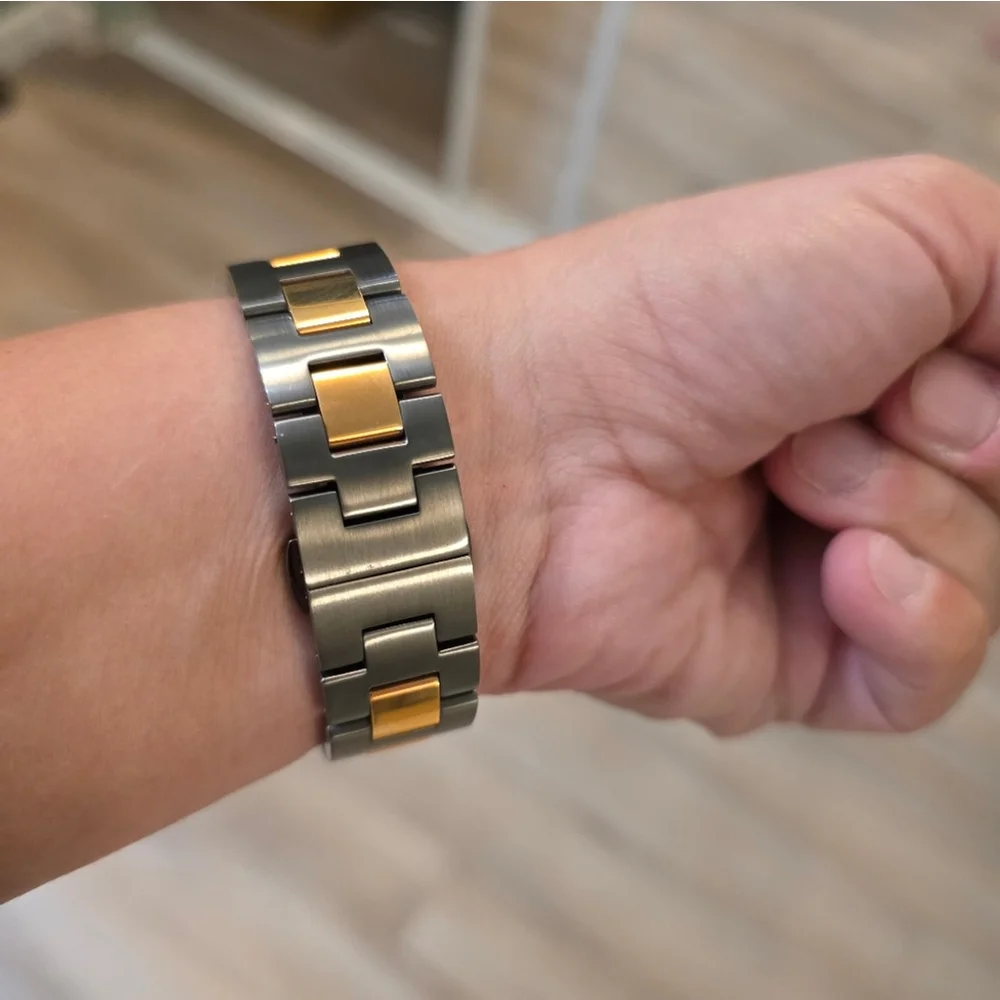 Movado Trend Watch - Picture 8 of 9